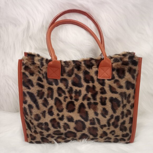 🐆 Leopard Print Fuzzy Purse, Furry Hat & Trendy Sunglasses | Chic Winter Set - Picture 3 of 10